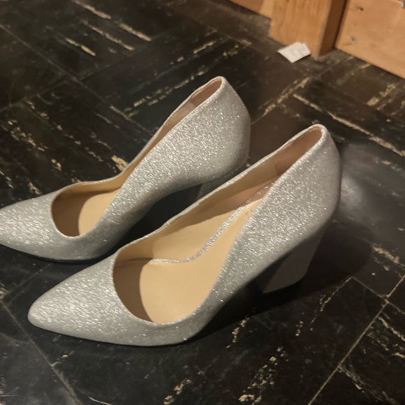 Vince Camuto Radient Silver Glitter - Picture 3 of 4